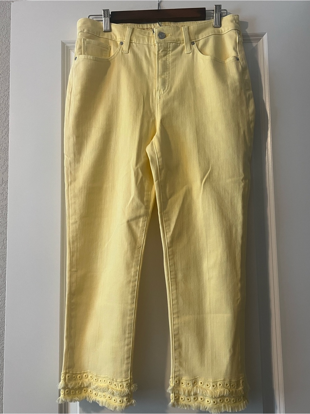 Chico's Pastel Yellow Cropped Frsyed Eyelet-Hem Jeans